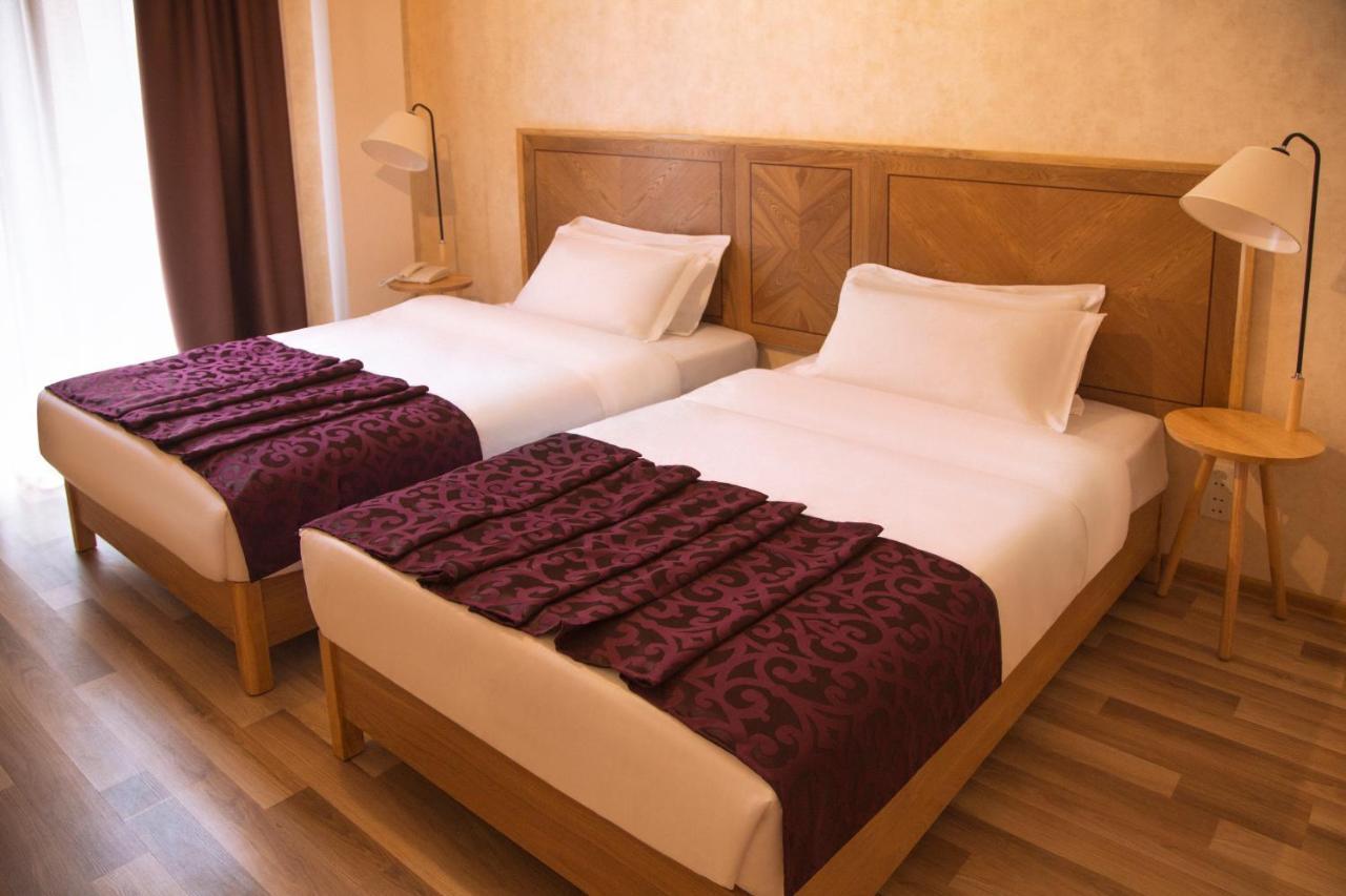 Ornament Boutique Hotel Tbilisi Exteriör bild